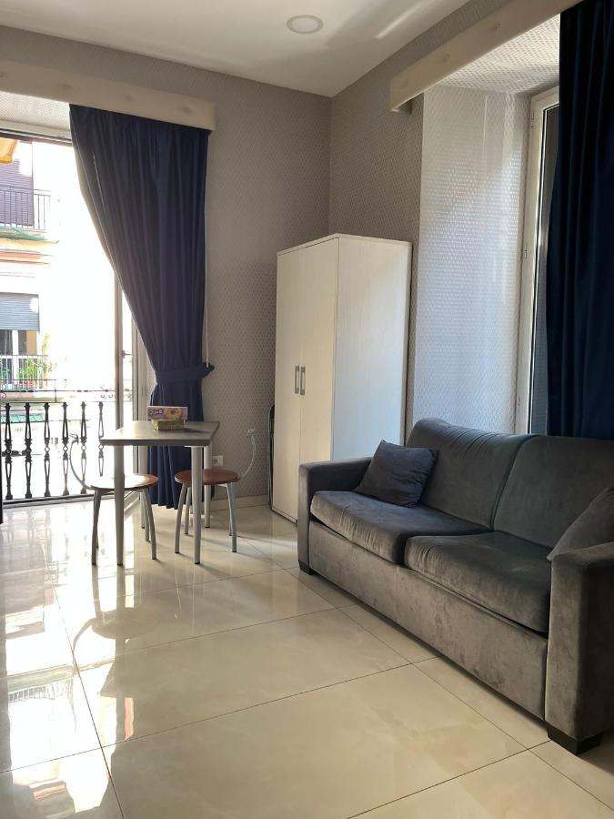 Casa Del Sol Apartment เนเปิลส์ ภายนอก รูปภาพ